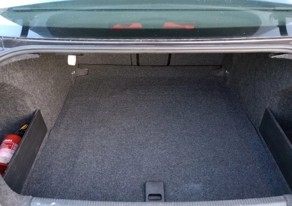 Volkswagen Passat cena 16900 przebieg: 268012, rok produkcji 2008 z Kutno małe 37
